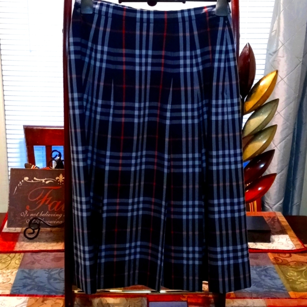 Authentic vintage Burberry schoolgirl skirt 🥰😍